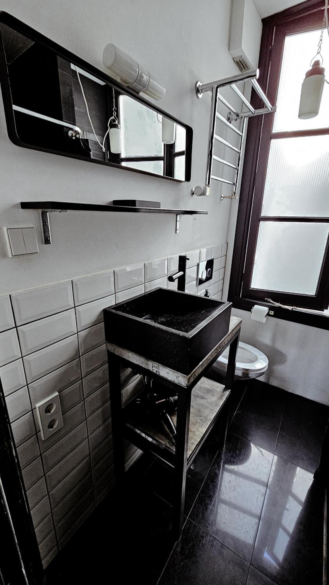 The Black Beauty Private Studio With Canal View From 1799 Amsterdam Bagian luar foto